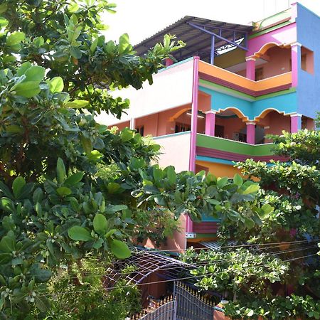 Rainbow Guest House Tiruvannāmalai Extérieur photo