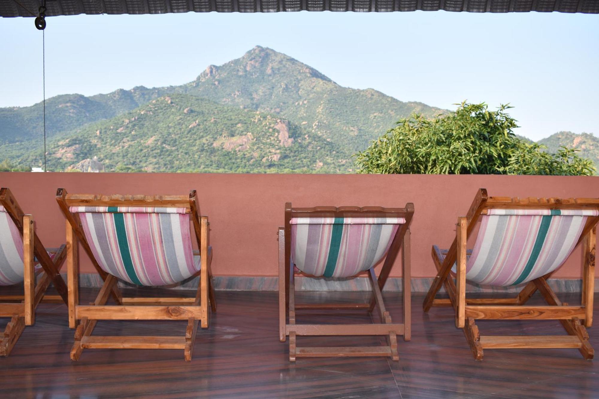 Rainbow Guest House Tiruvannāmalai Extérieur photo