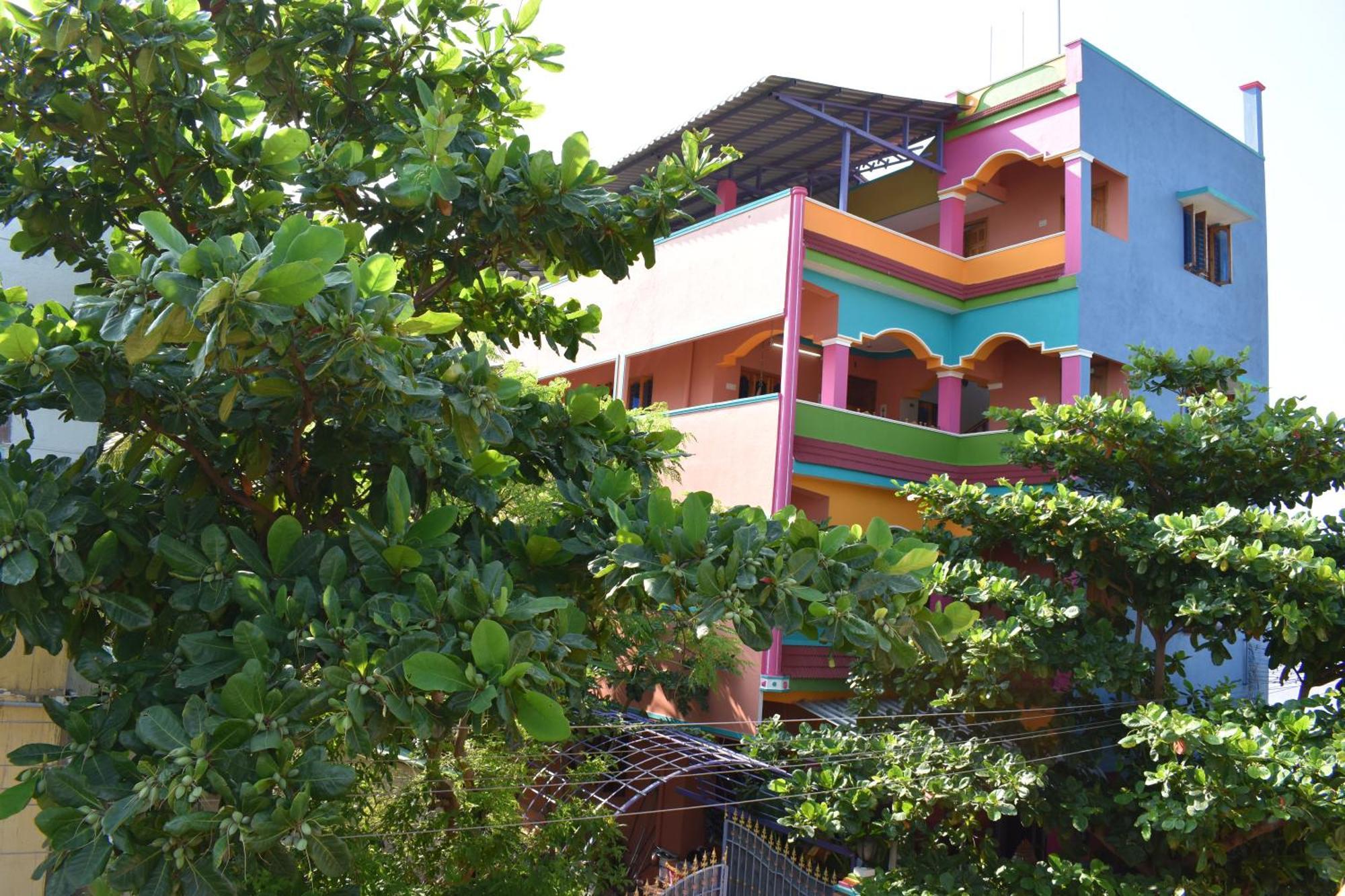 Rainbow Guest House Tiruvannāmalai Extérieur photo