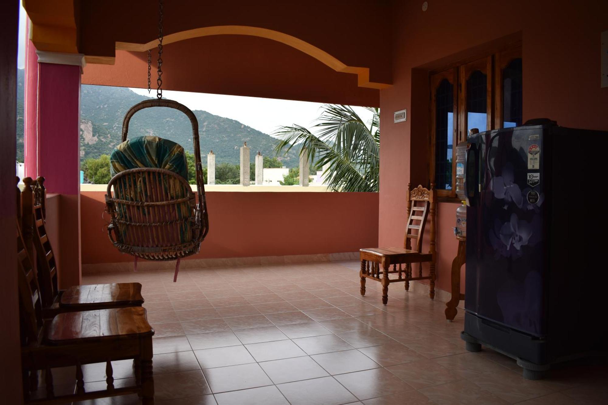 Rainbow Guest House Tiruvannāmalai Extérieur photo