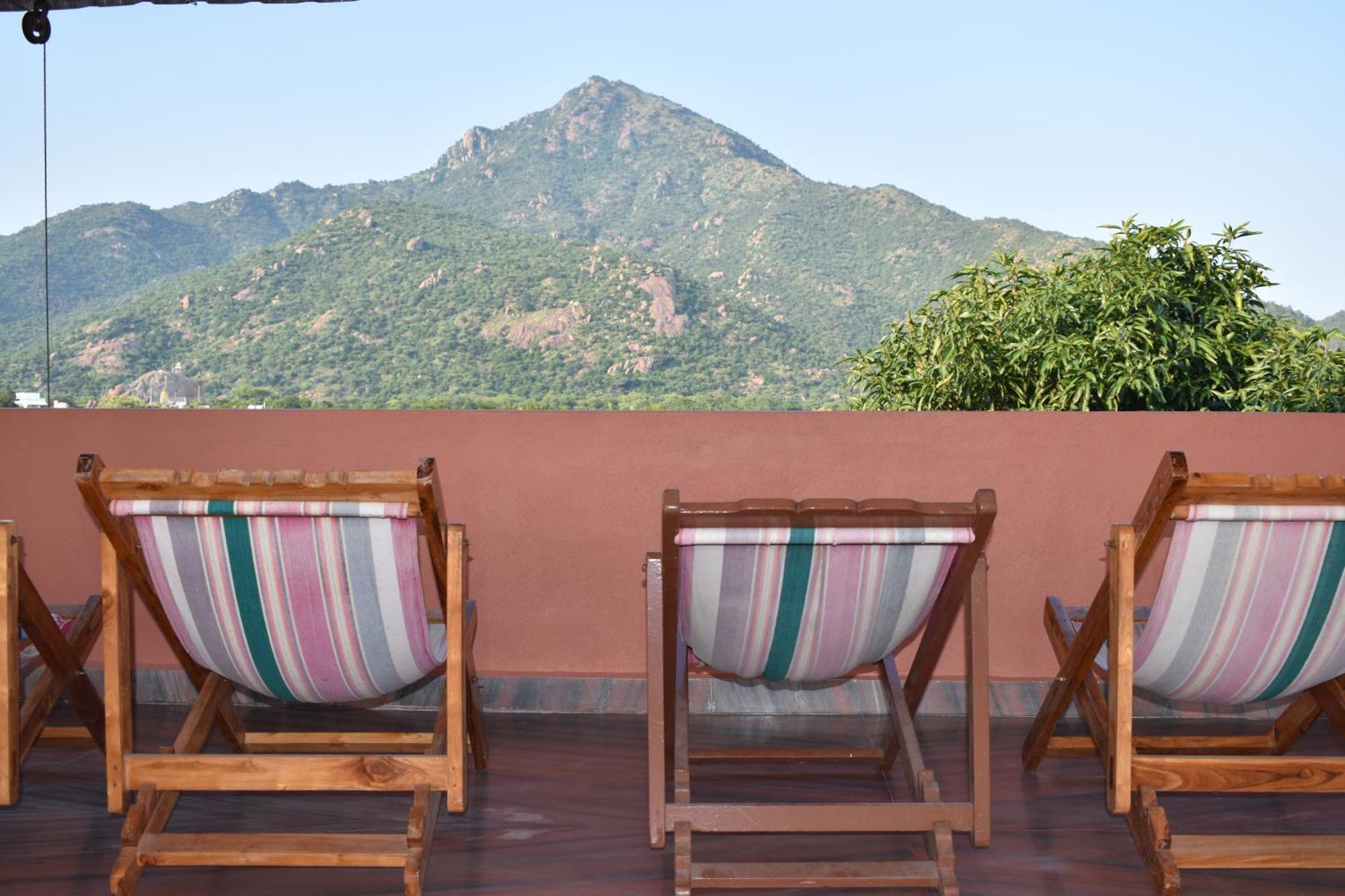 Rainbow Guest House Tiruvannāmalai Extérieur photo