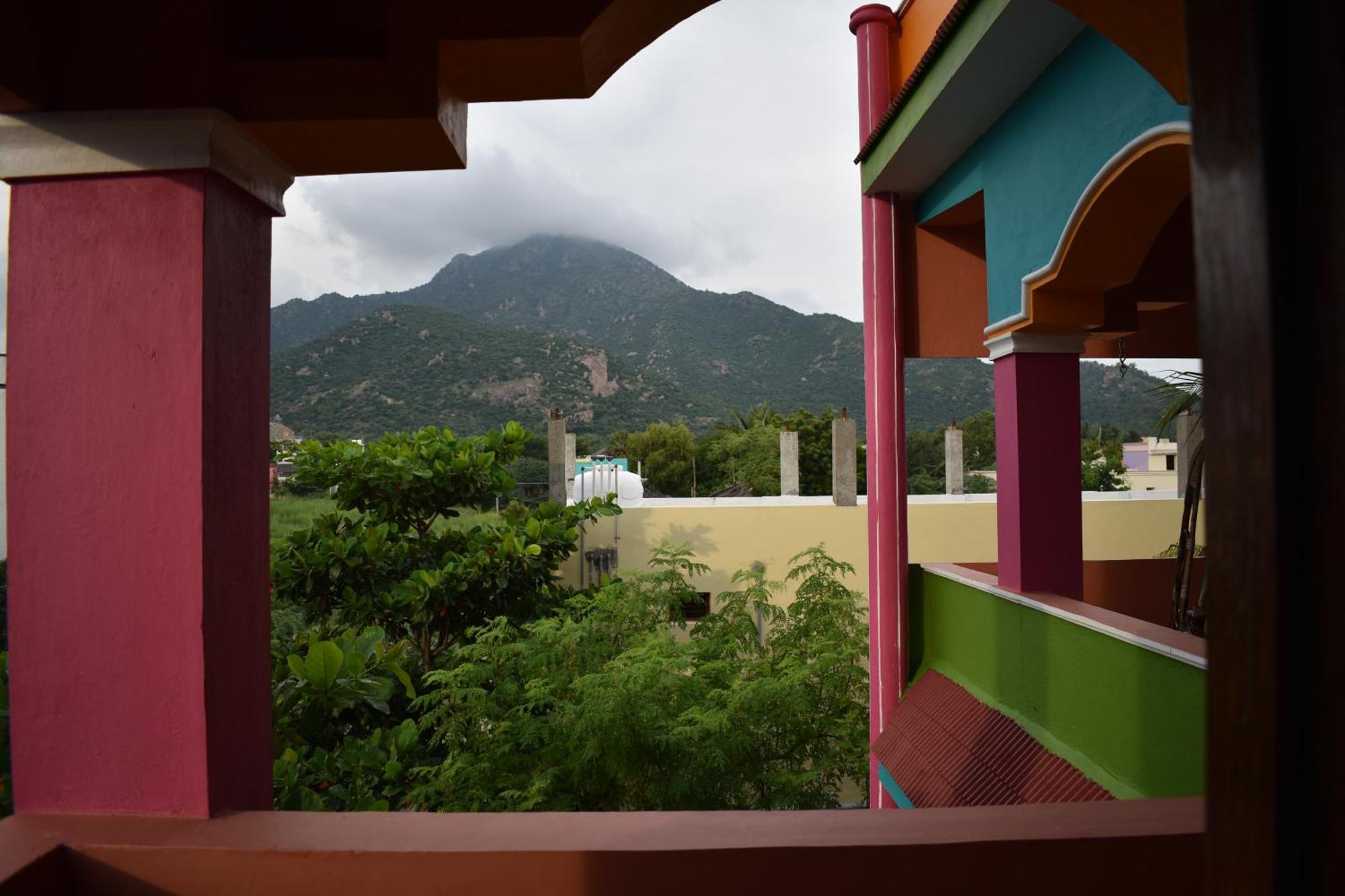 Rainbow Guest House Tiruvannāmalai Extérieur photo