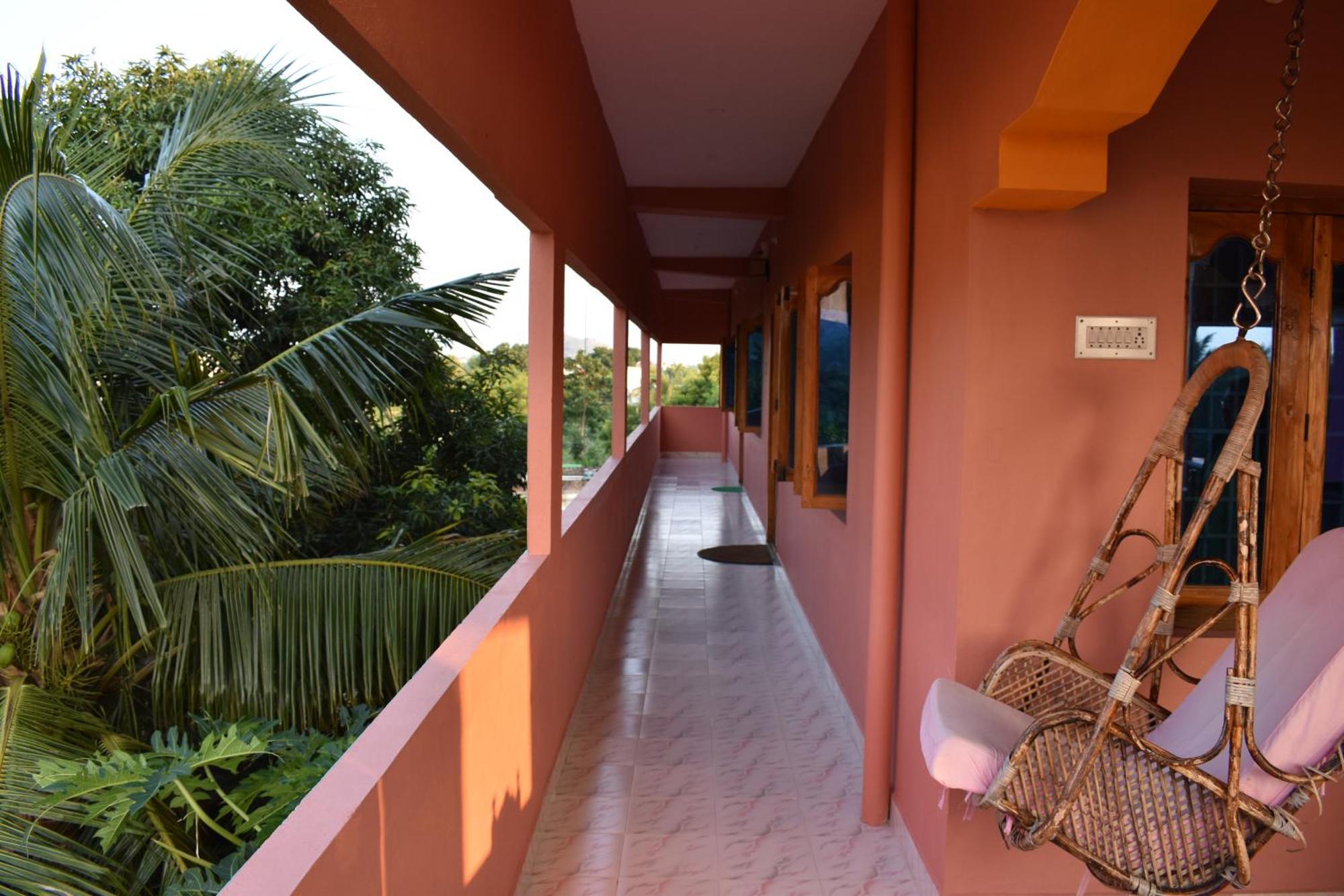 Rainbow Guest House Tiruvannāmalai Extérieur photo