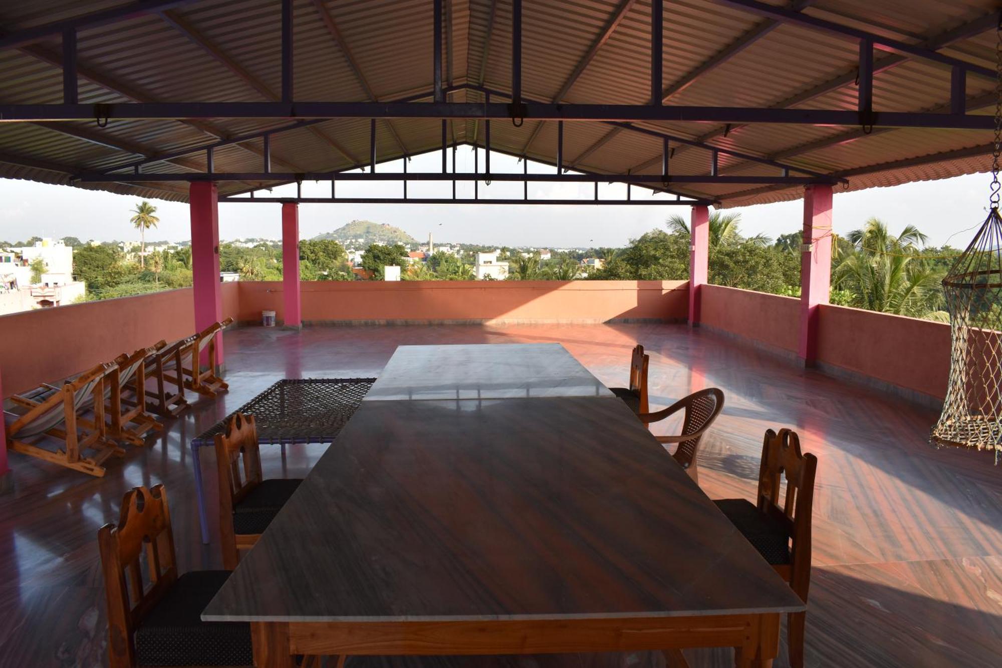 Rainbow Guest House Tiruvannāmalai Extérieur photo