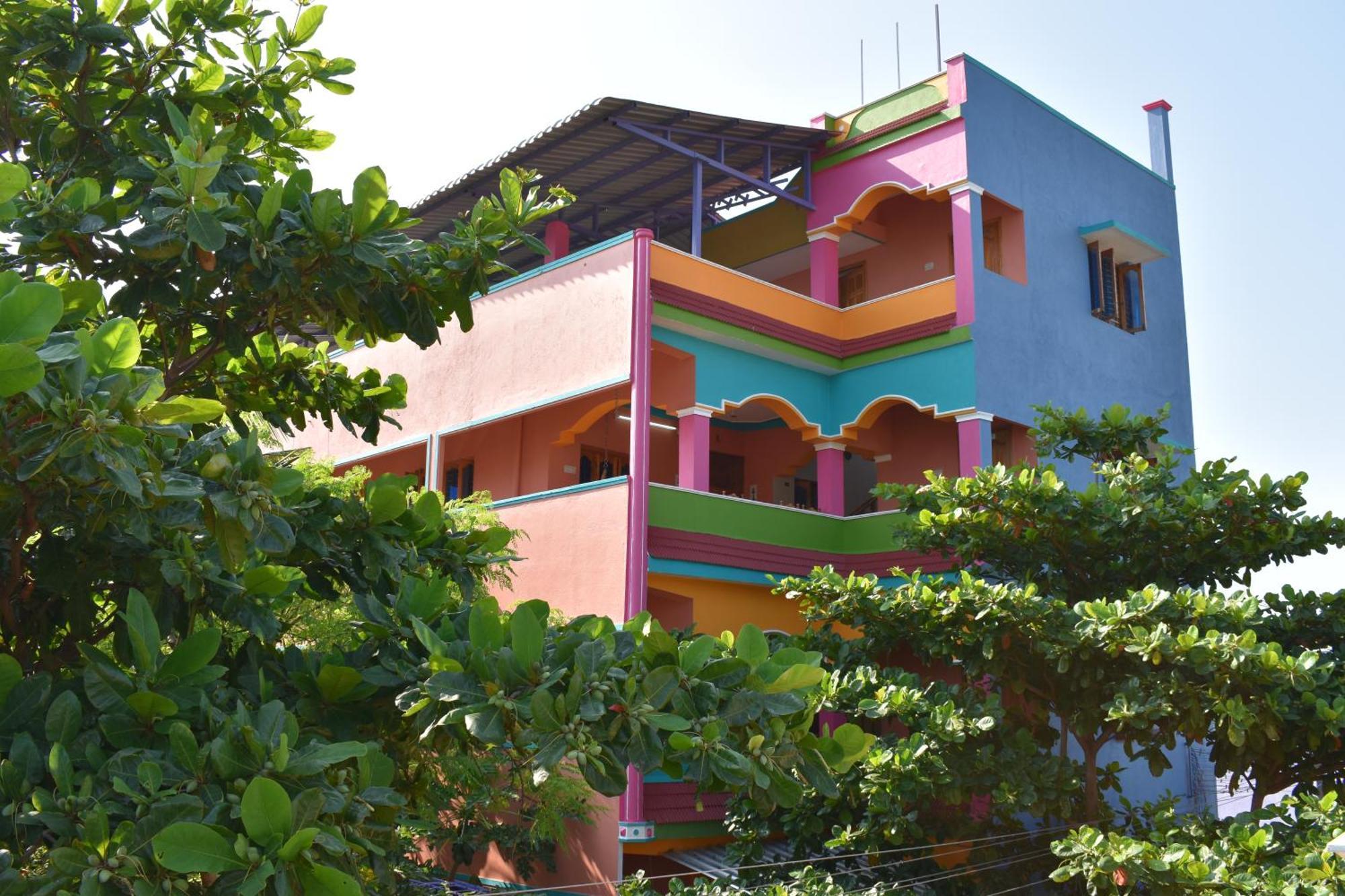 Rainbow Guest House Tiruvannāmalai Extérieur photo